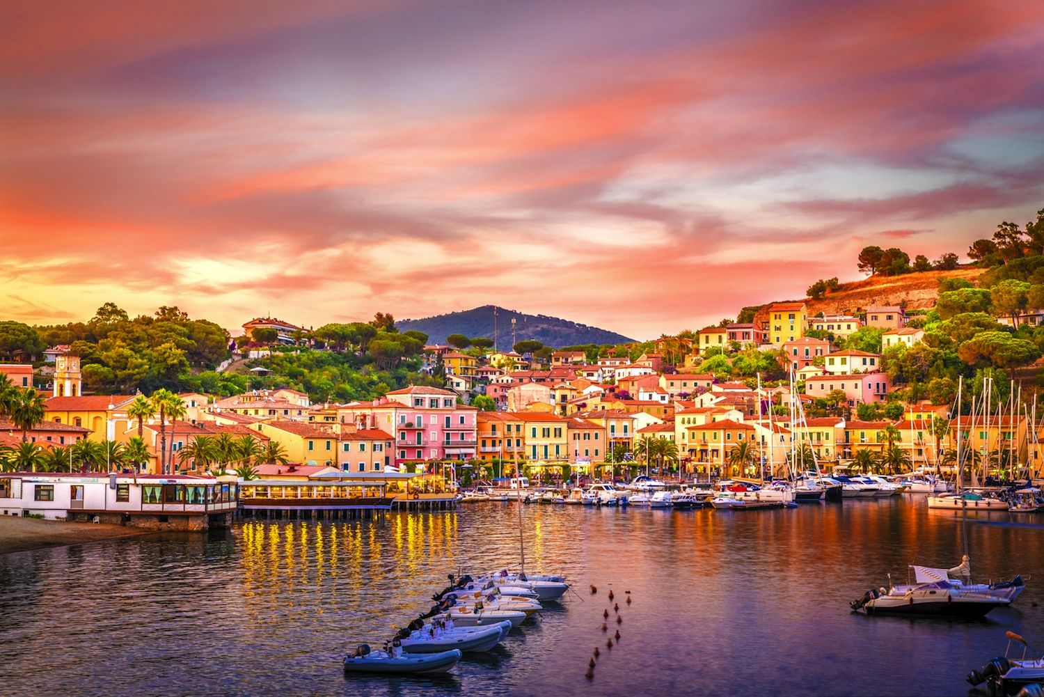 Scopri di più sull'articolo Soggiorno all’isola d’Elba: perché noleggiare un mezzo?