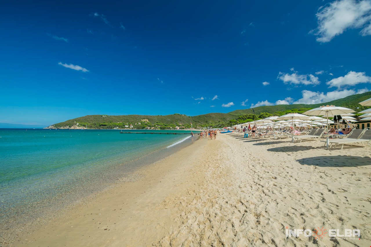Scopri di più sull'articolo Le 6 spiagge di sabbia più belle dell’Isola d’Elba